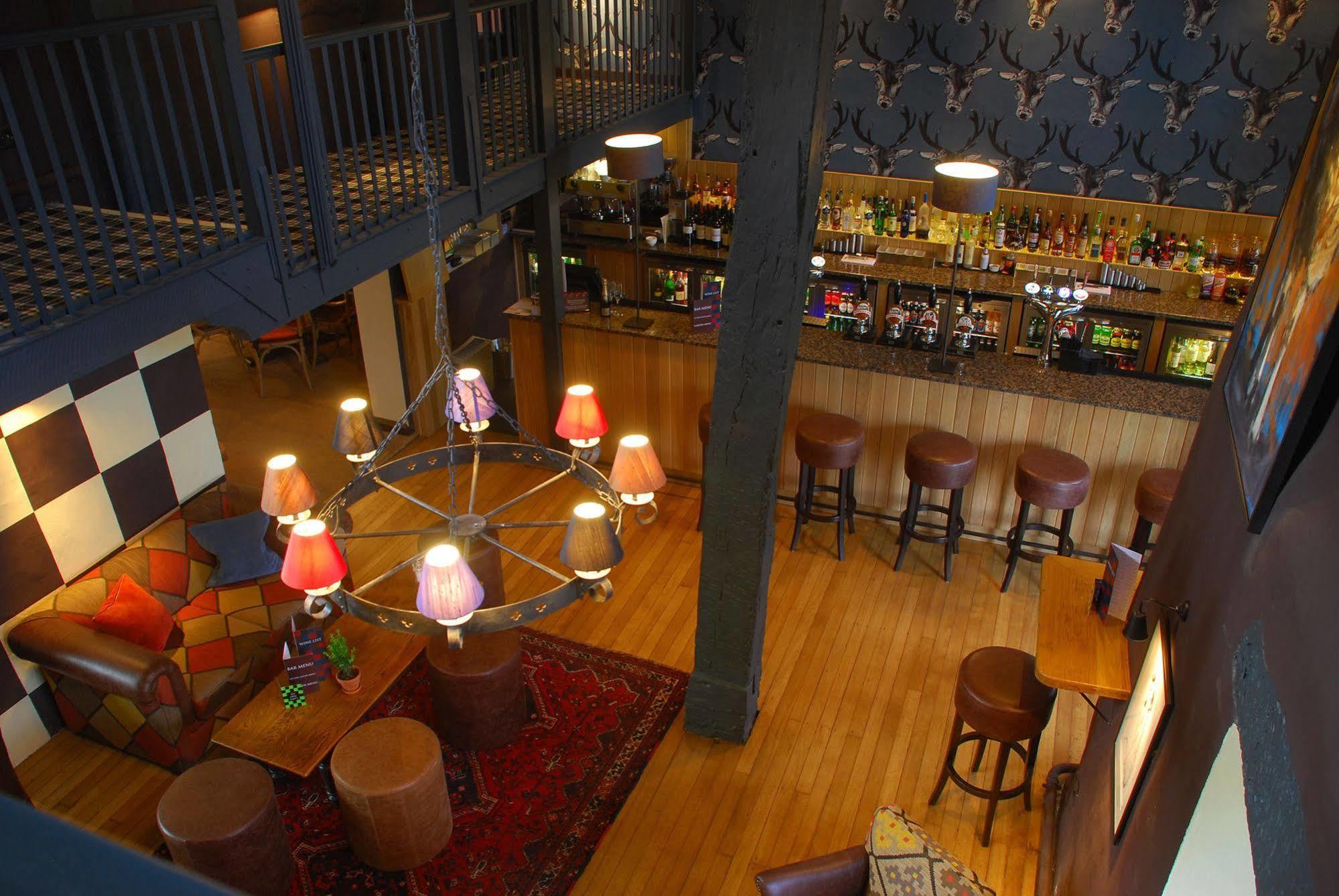 The Broadway Hotel מראה חיצוני תמונה